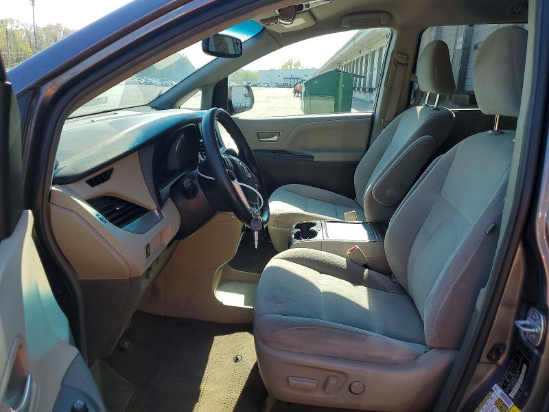 48923046 :رقم المزاد ، 5TDJK3DC5GS143876 vin ، 2016 Toyota Sienna مزاد بيع
