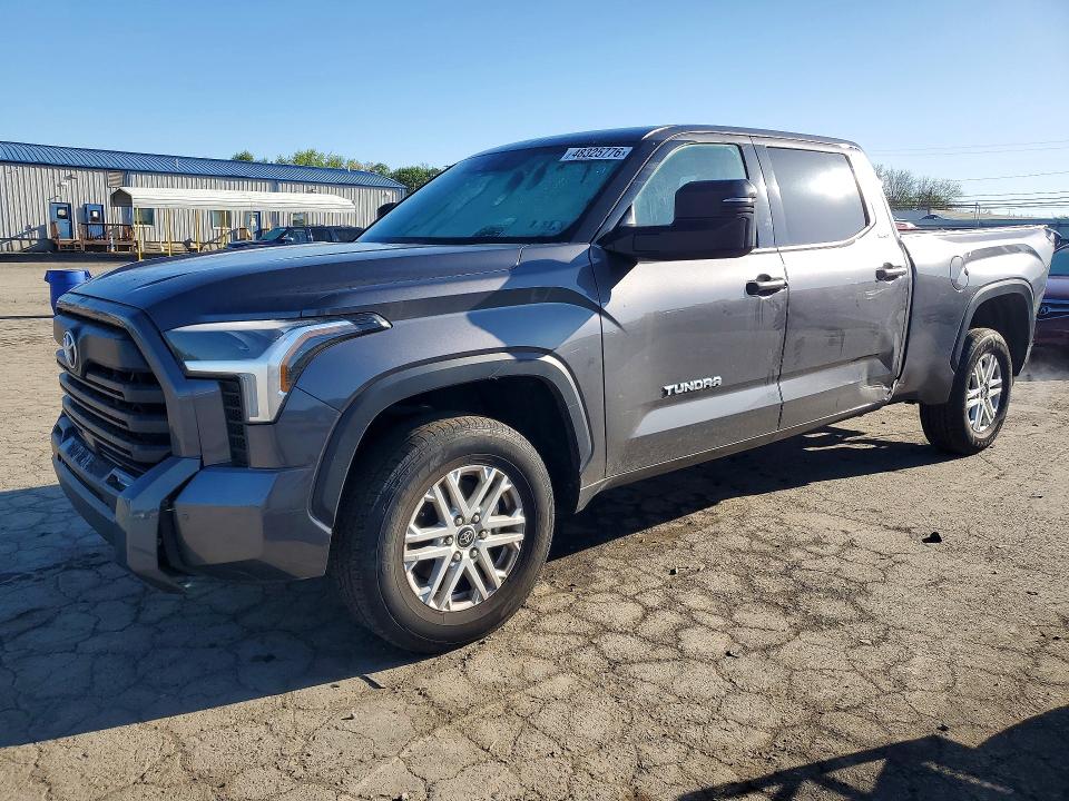 Продажа на аукционе авто 2022 Toyota Tundra, vin: 5TFLA5EC9NX009160, номер лота: 48325776