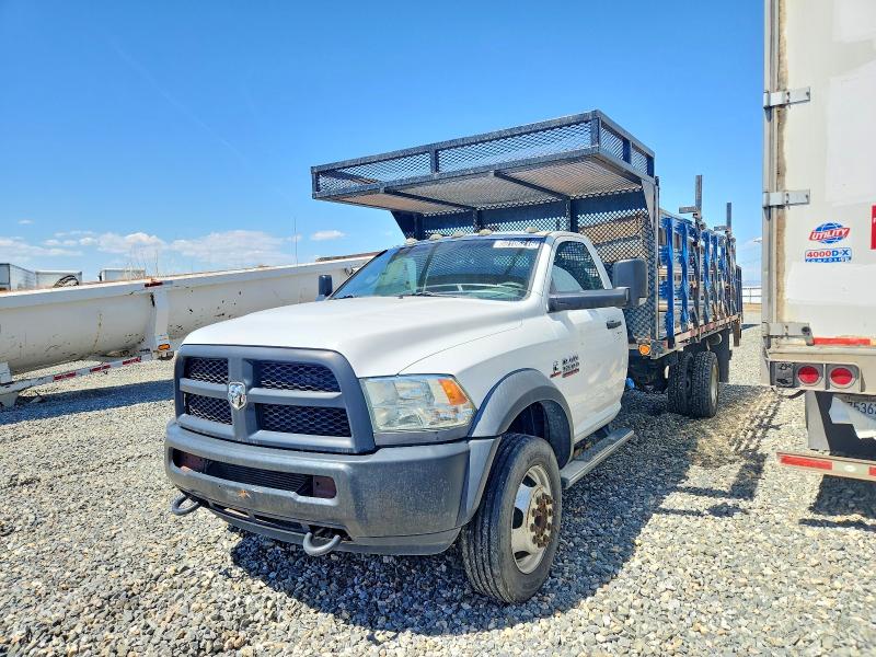 61264426 :رقم المزاد ، 3C7WRNDL0FG569472 vin ، 2015 Ram 5500 مزاد بيع
