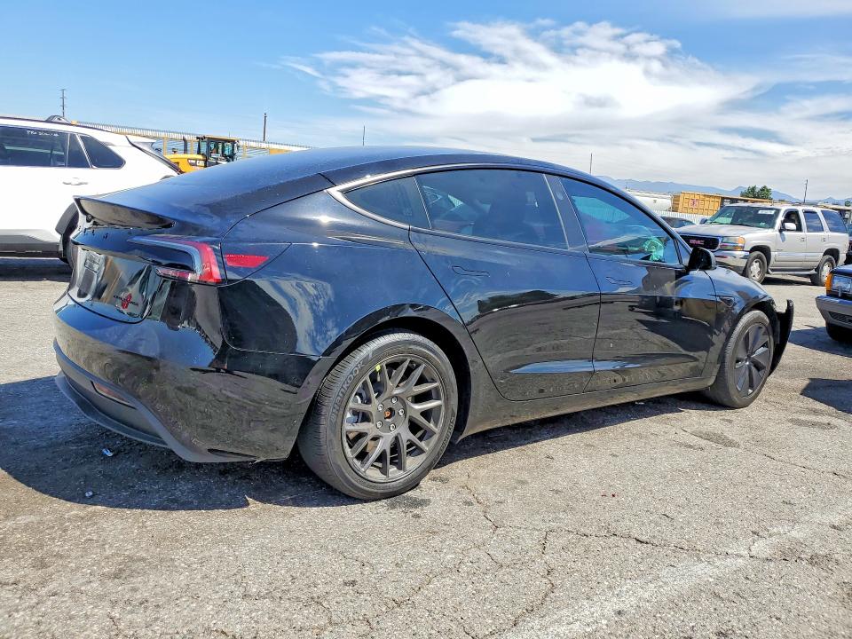 47564466 :رقم المزاد ، 5YJ3E1EB7SF874364 vin ، 2025 Tesla Model 3 مزاد بيع
