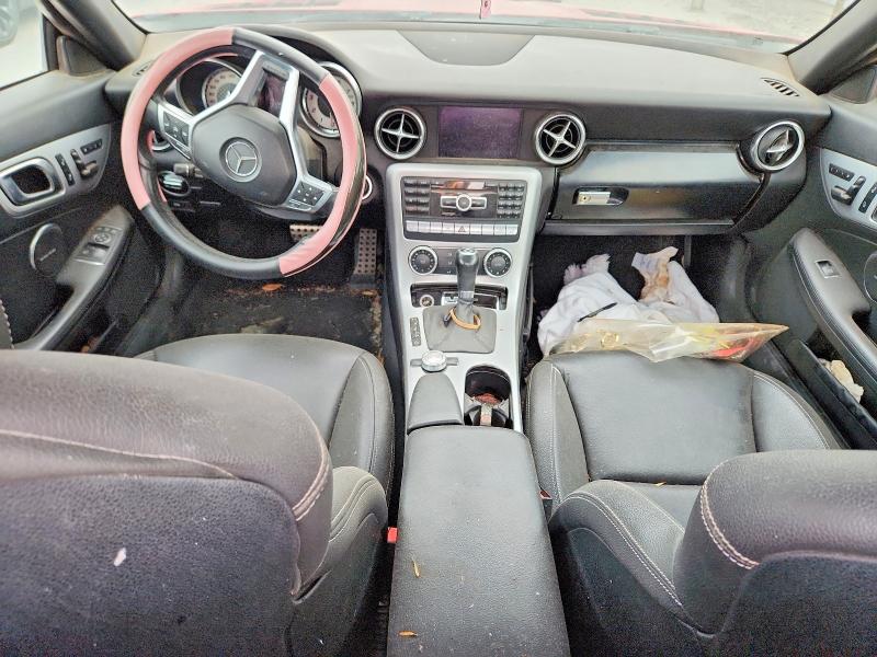 51153646 :رقم المزاد ، WDDPK4HA0DF057059 vin ، 2013 Mercedes-benz Slk مزاد بيع