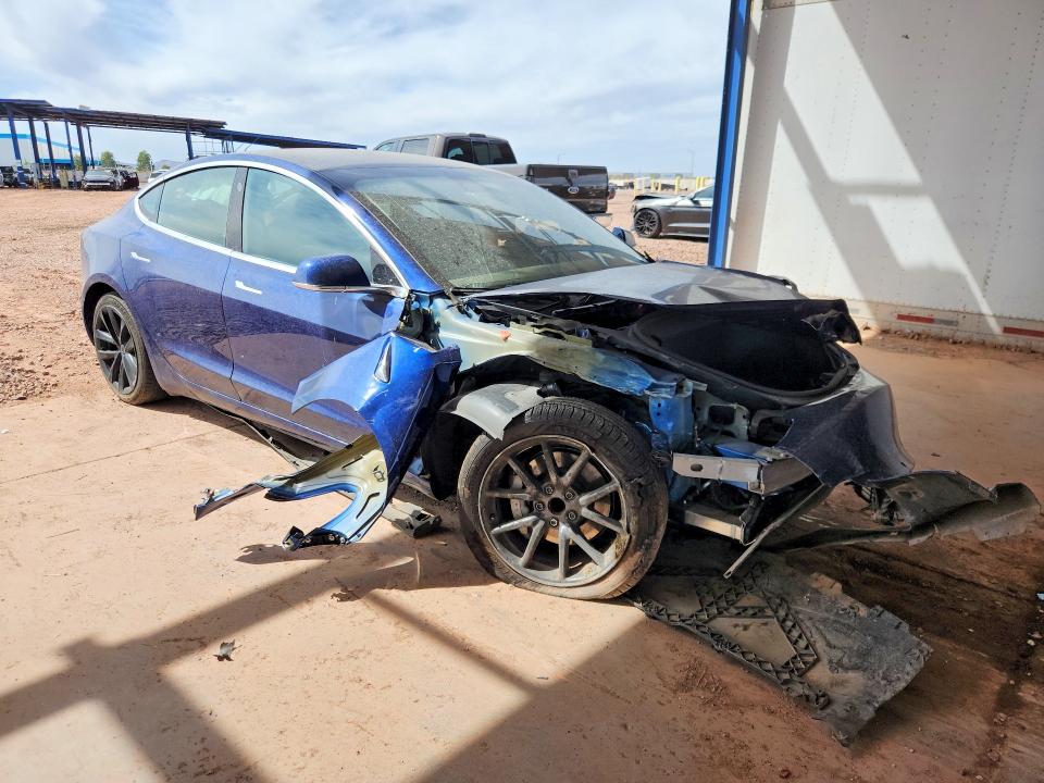 49399166 :رقم المزاد ، 5YJ3E1EAXLF705917 vin ، 2020 Tesla Model 3 مزاد بيع