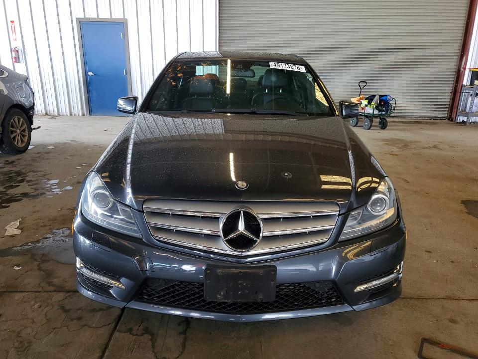 Продаж на аукціоні авто 2013 Mercedes-benz C, vin: WDDGF4HB6DA757615, номер лоту: 49173276