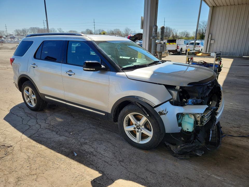 48689346 :رقم المزاد ، 1FM5K7D86JGC25617 vin ، 2018 Ford Explorer مزاد بيع