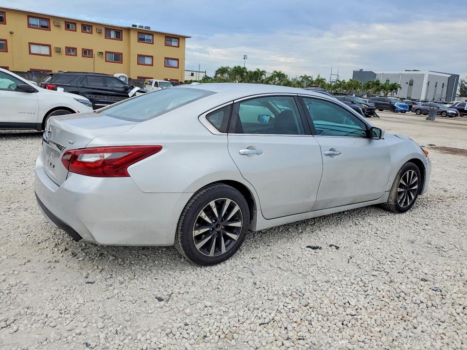 Продажа на аукционе авто 2018 Nissan Altima, vin: 1N4AL3AP8JC214538, номер лота: 51154226