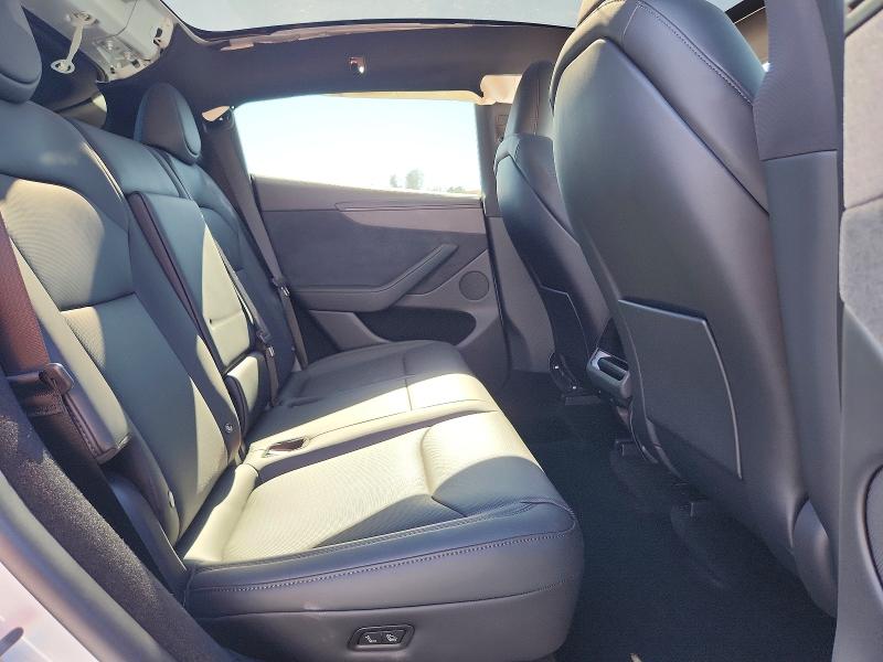 48472446 :رقم المزاد ، 7SAYGDEE4TF573048 vin ، 2026 Tesla Model Y مزاد بيع