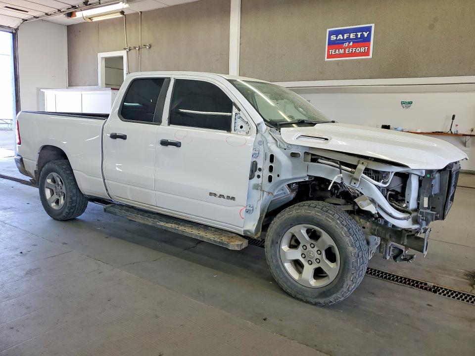 47982176 :رقم المزاد ، 1C6RRFCG6KN676474 vin ، 2019 Ram 1500 مزاد بيع