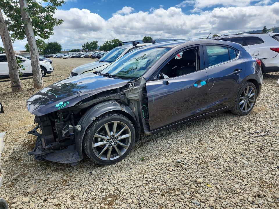 50933246 :رقم المزاد ، 3MZBN1L39JM270488 vin ، 2018 Mazda 3 مزاد بيع