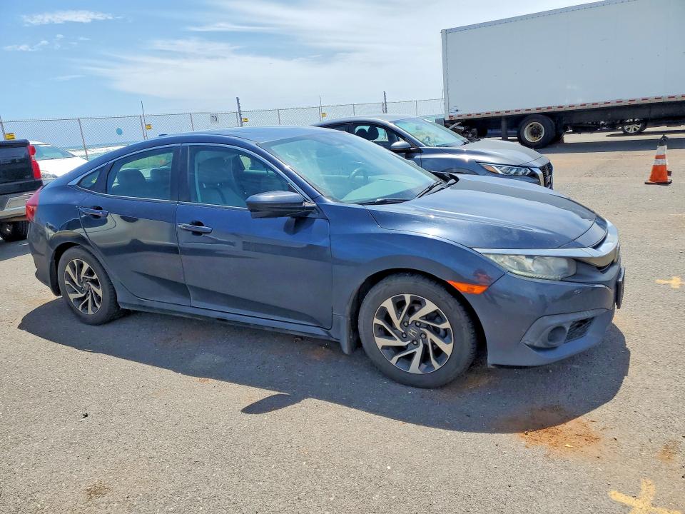 Продажа на аукционе авто 2017 Honda Civic, vin: 19XFC2F82HE047883, номер лота: 49943326