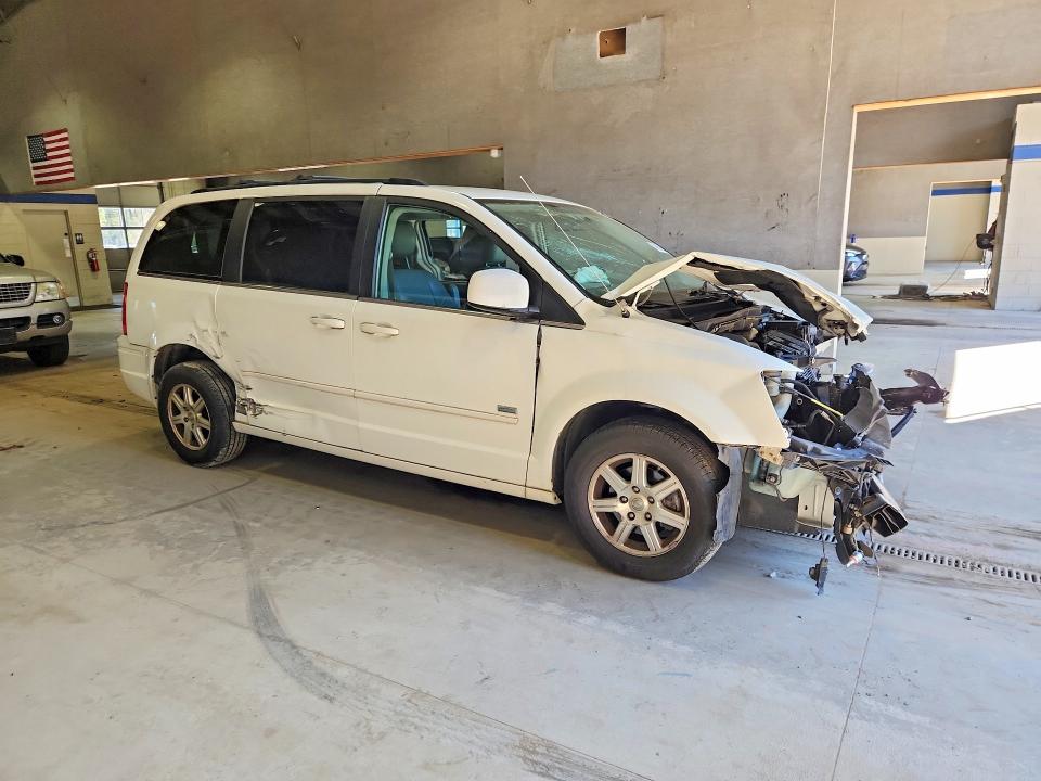 49283626 :رقم المزاد ، 2A8HR54P28R832009 vin ، 2008 Chrysler Town & Country مزاد بيع