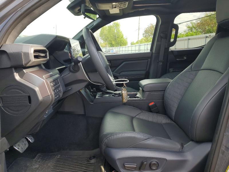 Продаж на аукціоні авто 2025 Toyota Tacoma, vin: 3TMLB5JN1SM118959, номер лоту: 49657976