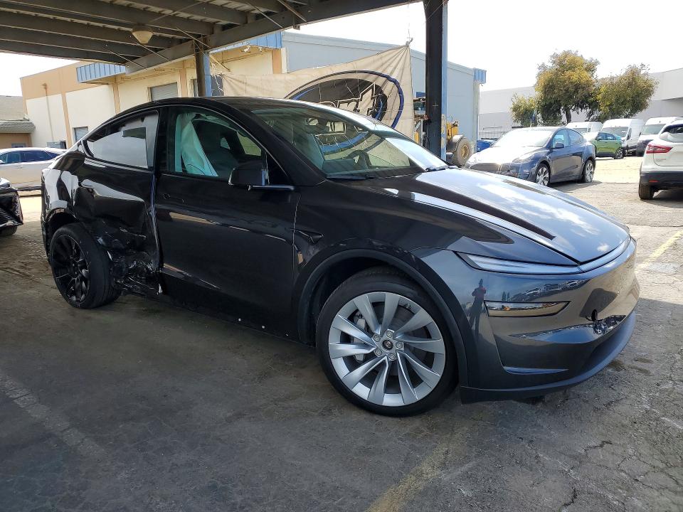 51200476 :رقم المزاد ، 7SAYGDEE1TF458391 vin ، 2026 Tesla Model Y مزاد بيع