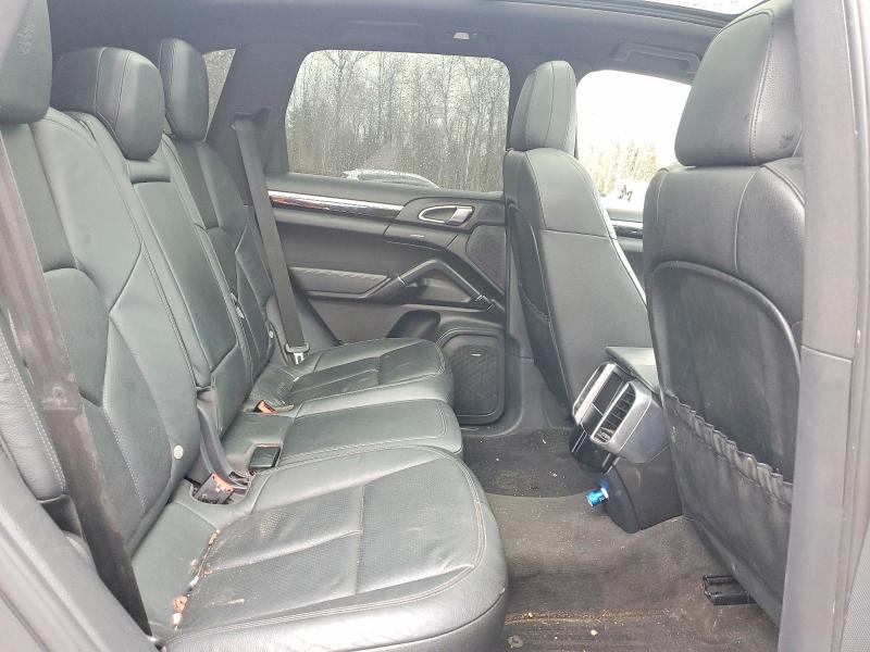 47027996 :رقم المزاد ، WP1AA2A25ELA90344 vin ، 2014 Porsche Cayenne مزاد بيع