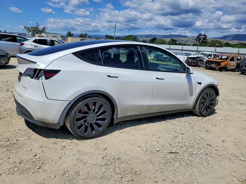 Продажа на аукционе авто 2022 Tesla Model Y, vin: 7SAYGDEF0NF490339, номер лота: 51210836
