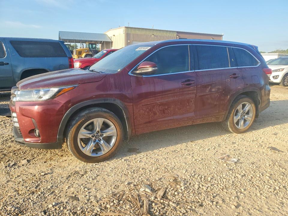 2018 Toyota Highlander მანქანა იყიდება აუქციონზე, vin: 5TDDZRFH3JS496550, აუქციონის ნომერი: 50828406