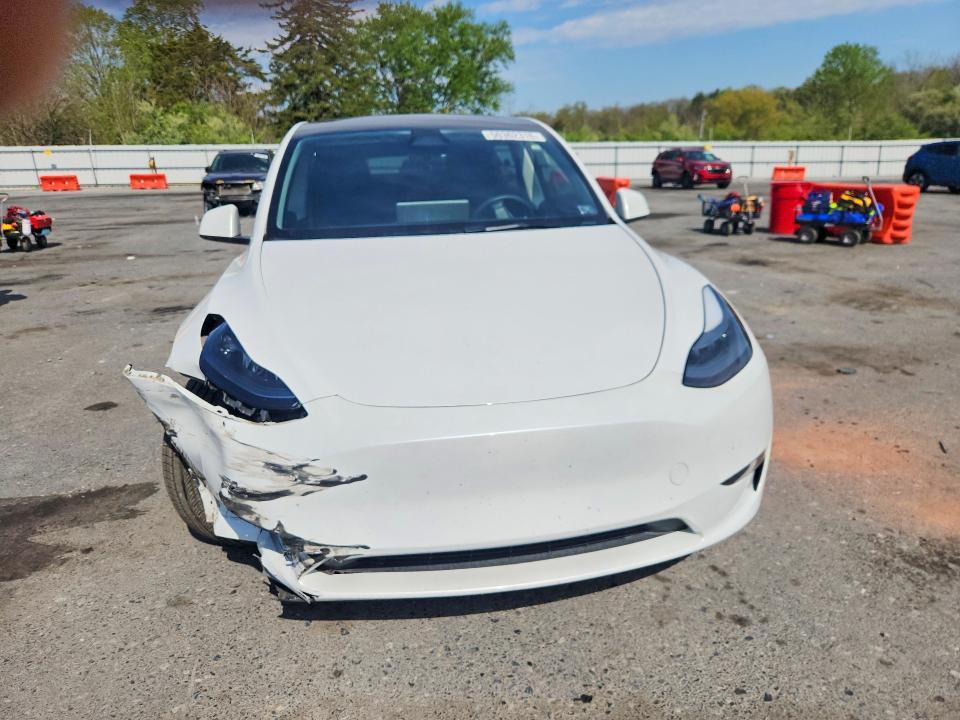 2024 Tesla Model Y მანქანა იყიდება აუქციონზე, vin: 7SAYGDEF0RF034394, აუქციონის ნომერი: 50362316