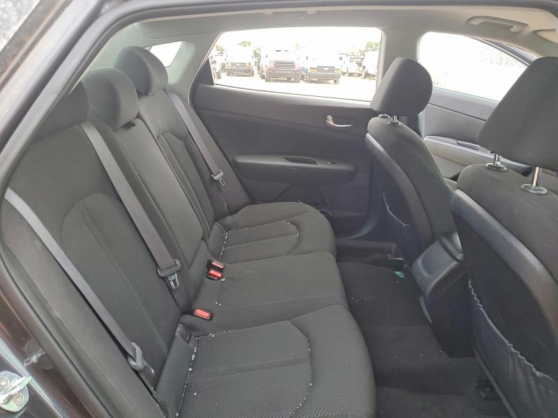 2017 Kia Optima მანქანა იყიდება აუქციონზე, vin: KNAGT4L34H5147419, აუქციონის ნომერი: 48695866