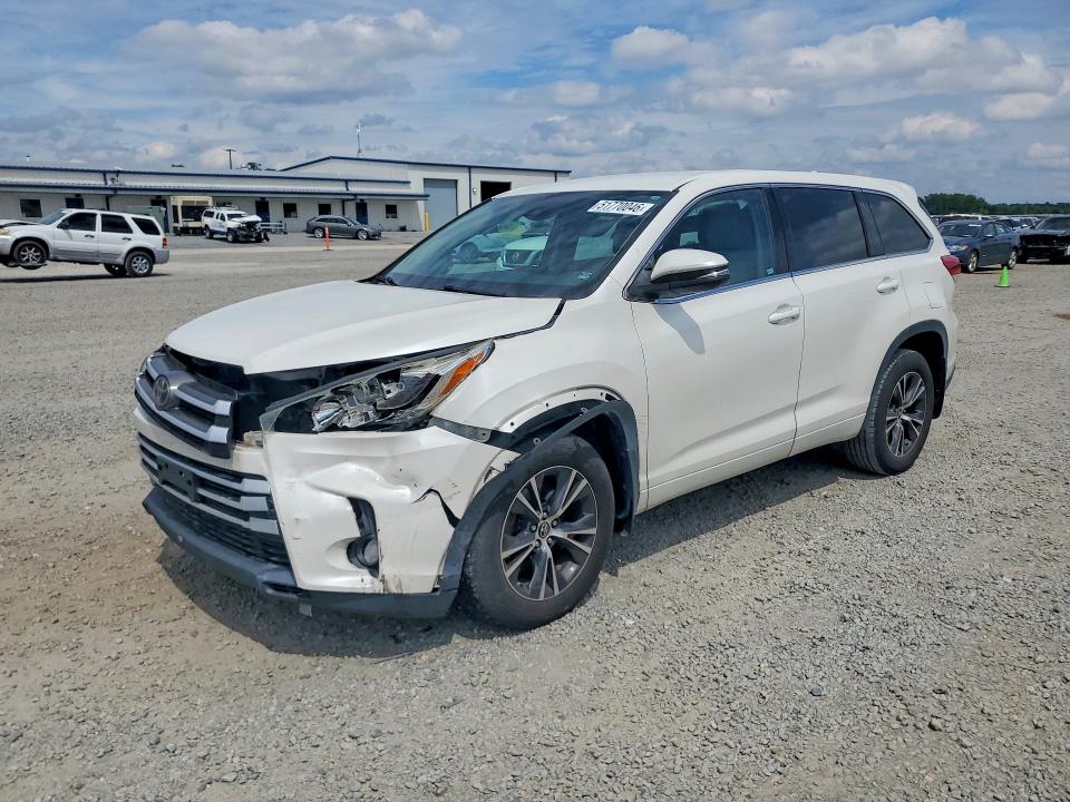 2018 Toyota Highlander მანქანა იყიდება აუქციონზე, vin: 5TDBZRFH7JS861965, აუქციონის ნომერი: 52206606