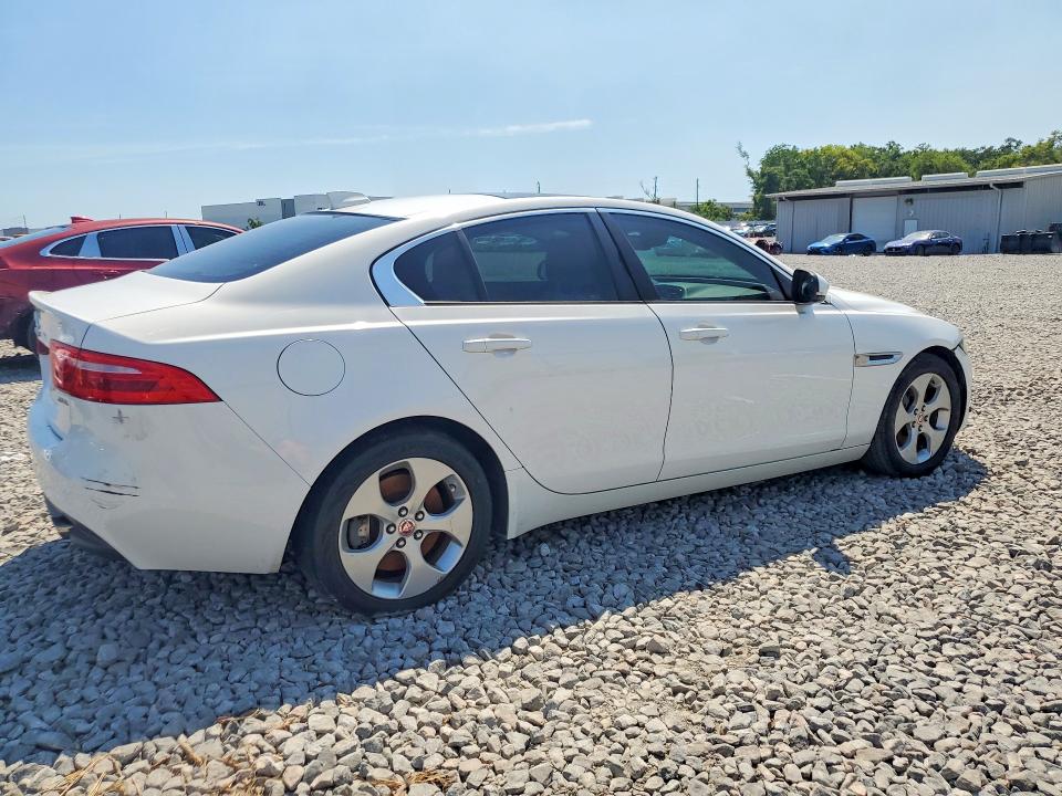 2017 Jaguar Xe მანქანა იყიდება აუქციონზე, vin: SAJAR4BG4HA973613, აუქციონის ნომერი: 50254406