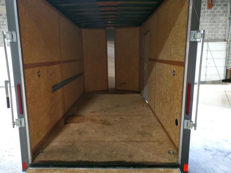 50115606 :رقم المزاد ، 7K51E1429KH000452 vin ، 2019 Haulmark Encl Trlr مزاد بيع