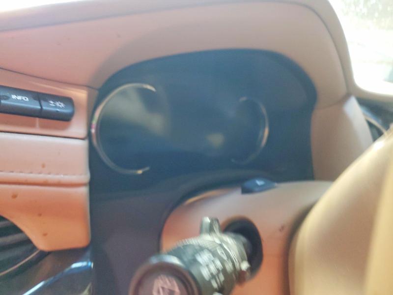 50981196 :رقم المزاد ، 1GYS4DKJ8JR128598 vin ، 2018 Cadillac Escalade مزاد بيع