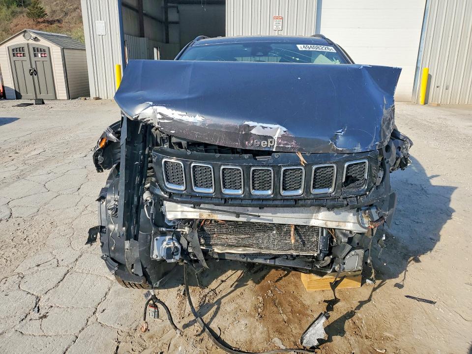 2018 Jeep Compass მანქანა იყიდება აუქციონზე, vin: 3C4NJDBB4JT359705, აუქციონის ნომერი: 49408226