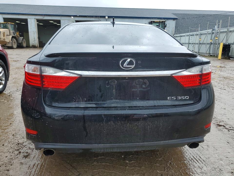50233226 :رقم المزاد ، JTHBK1GG0F2159155 vin ، 2015 Lexus Es مزاد بيع