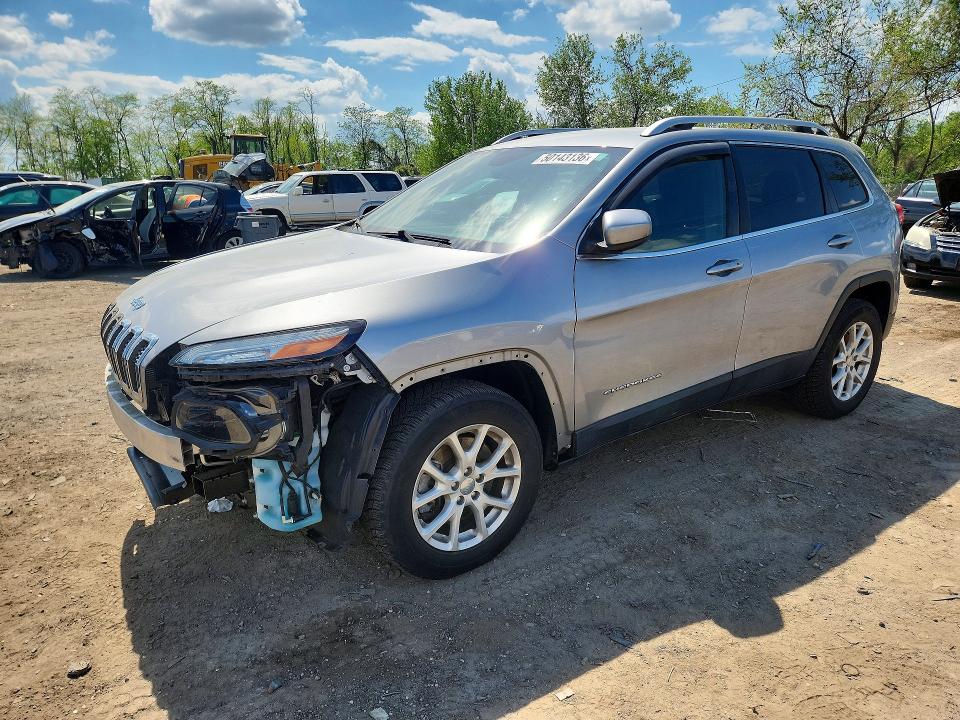 50143136 :رقم المزاد ، 1C4PJMCS8HW568375 vin ، 2017 Jeep Cherokee مزاد بيع