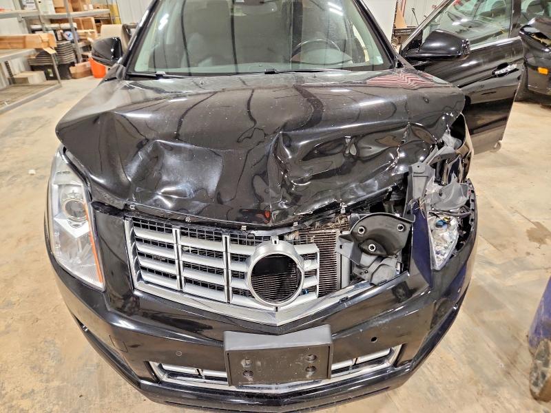 47641586 :رقم المزاد ، 3GYFNEE39FS630297 vin ، 2015 Cadillac Srx مزاد بيع