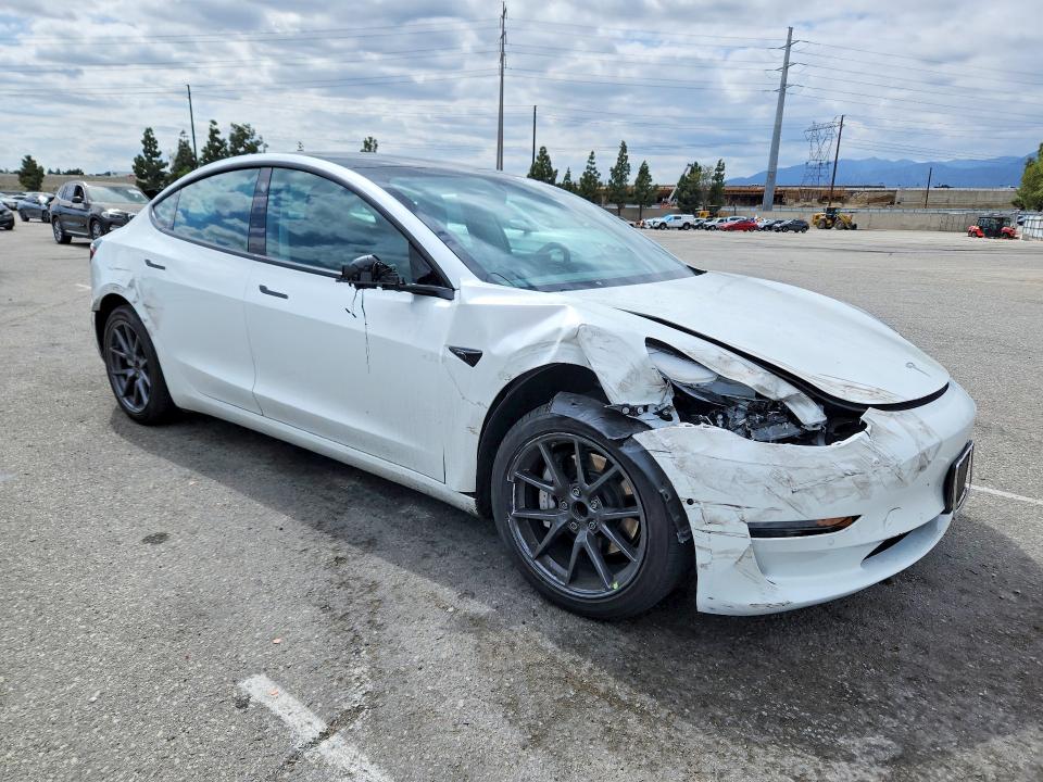 Продаж на аукціоні авто 2021 Tesla Model 3, vin: 5YJ3E1EAXMF052099, номер лоту: 51353076