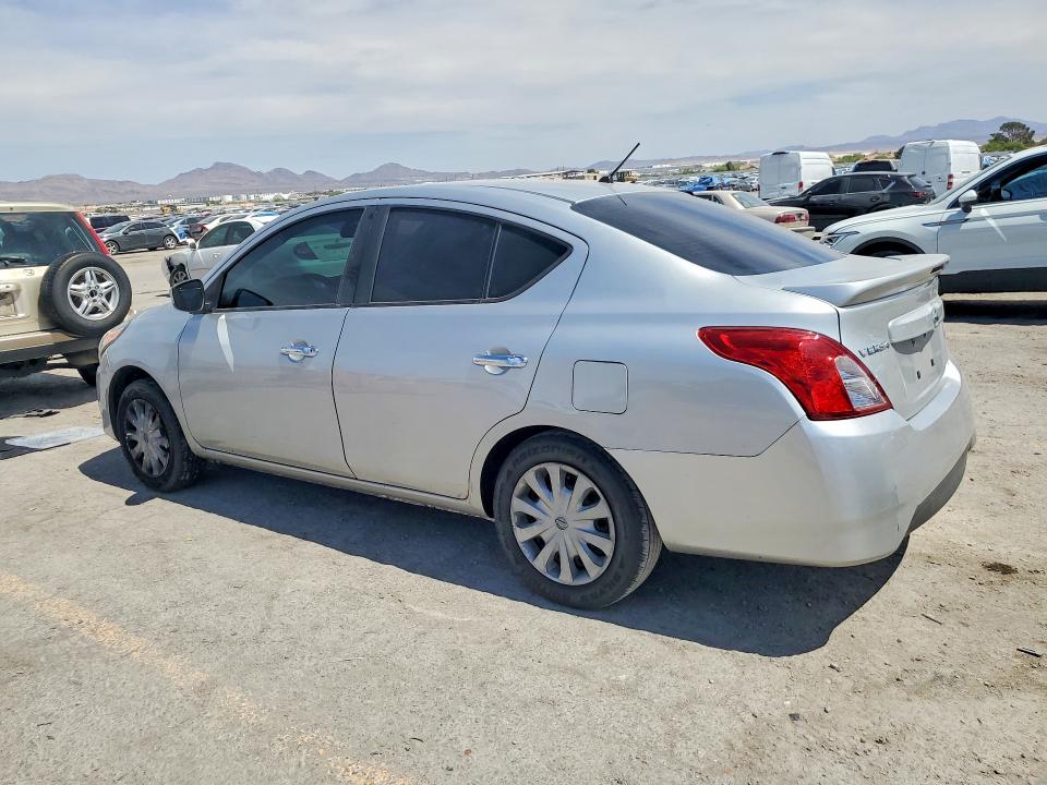 48914476 :رقم المزاد ، 3N1CN7AP1JK431883 vin ، 2018 Nissan Versa مزاد بيع
