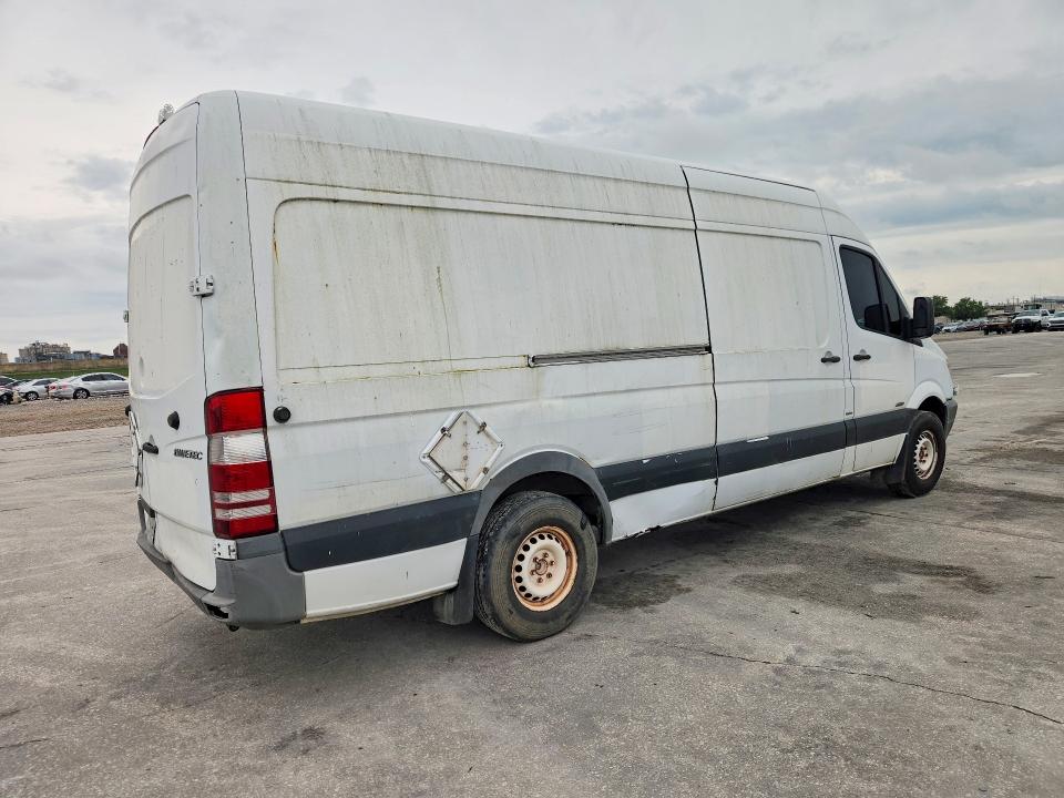 51839056 :رقم المزاد ، WD3PE8CB0C5688417 vin ، 2012 Mercedes Benz Sprinter مزاد بيع