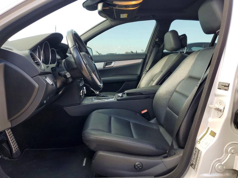 50889226 :رقم المزاد ، WDDGF4HB1CR236222 vin ، 2012 Mercedes-benz C مزاد بيع