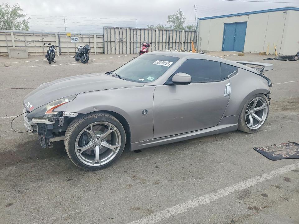 52040826 :رقم المزاد ، JN1AZ4EH9AM501210 vin ، 2010 Nissan 370z مزاد بيع