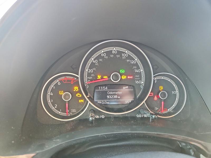 50297856 :رقم المزاد ، 3VWFD7AT1JM706003 vin ، 2018 Volkswagen Beetle مزاد بيع