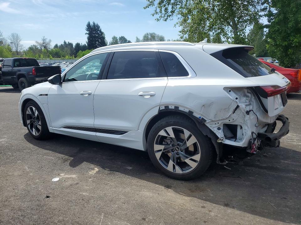 2023 Audi E-tron მანქანა იყიდება აუქციონზე, vin: WA1AAAGE2PB024950, აუქციონის ნომერი: 52028806