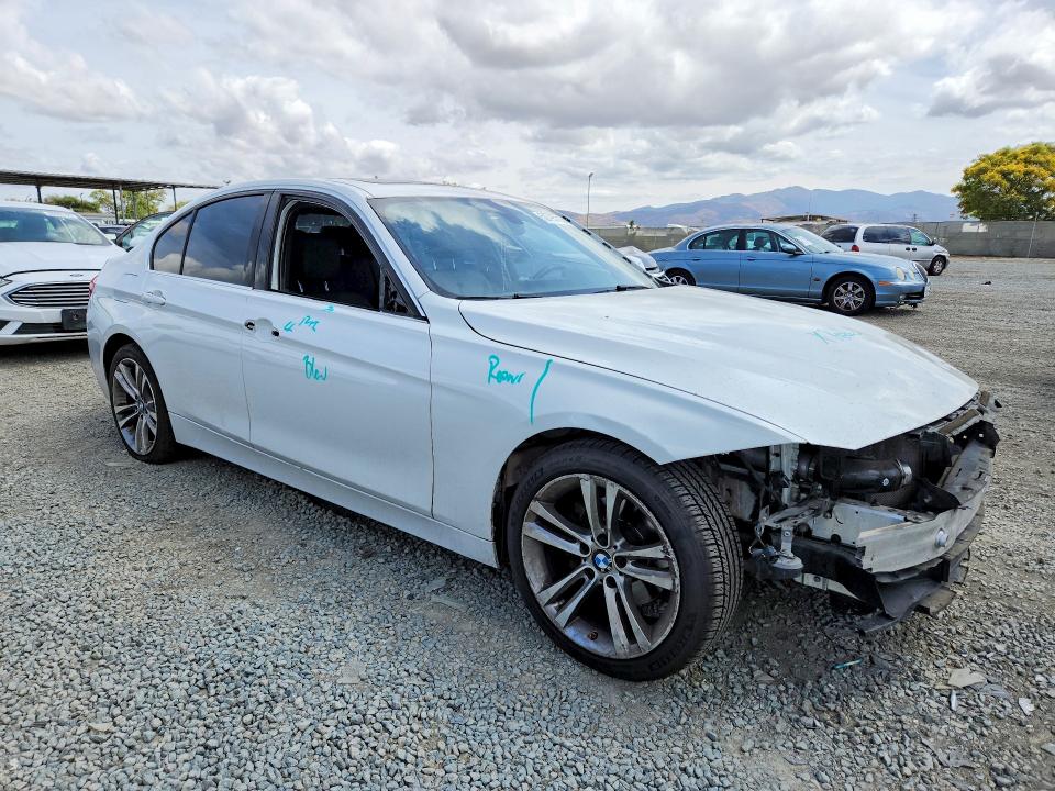 50795716 :رقم المزاد ، WBA8B9G3XHNU55824 vin ، 2017 Bmw 330 مزاد بيع