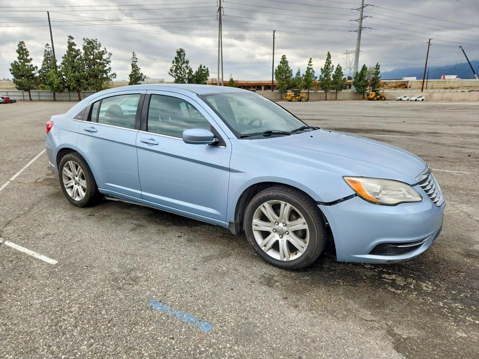 2013 Chrysler 200 მანქანა იყიდება აუქციონზე, vin: 1C3CCBAB2DN698740, აუქციონის ნომერი: 48637786