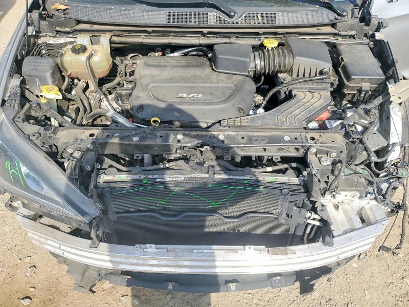 50105966 :رقم المزاد ، 2C4RC1EG4JR257776 vin ، 2018 Chrysler Pacifica مزاد بيع