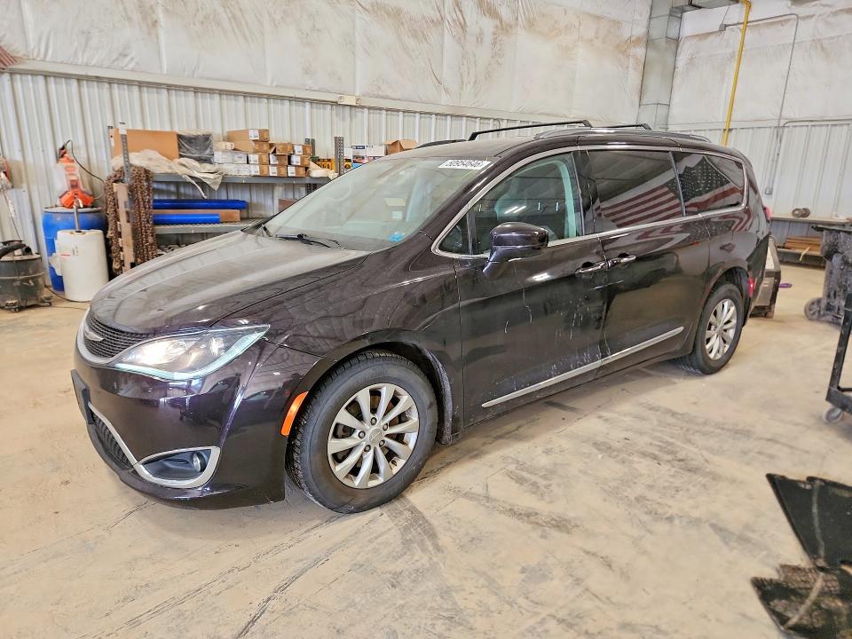 50954646 :رقم المزاد ، 2C4RC1BG9JR323016 vin ، 2018 Chrysler Pacifica مزاد بيع