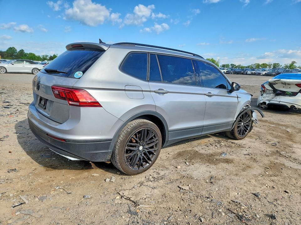 50416096 :رقم المزاد ، 3VV0B7AX4LM099052 vin ، 2020 Volkswagen Tiguan مزاد بيع