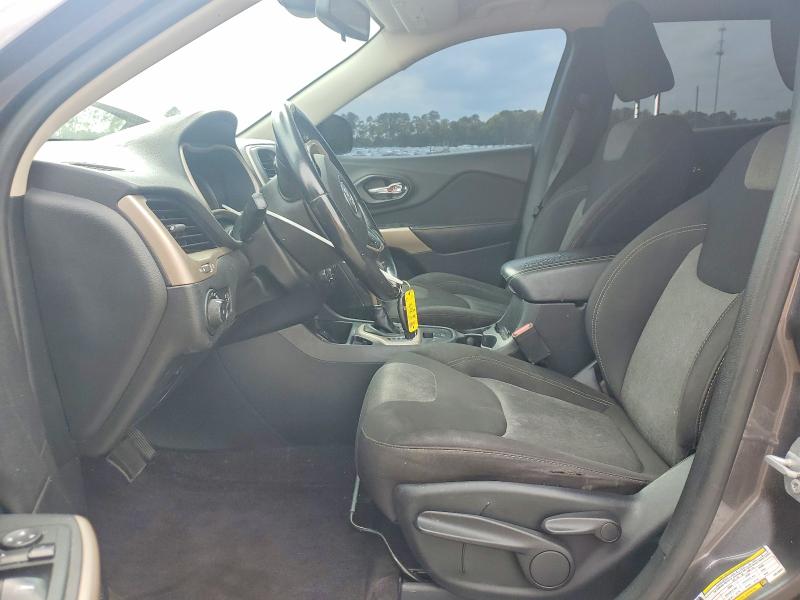 51583376 :رقم المزاد ، 1C4PJLCB4JD518844 vin ، 2018 Jeep Cherokee مزاد بيع