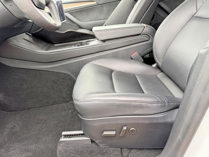 49503216 :رقم المزاد ، 7SAYGDED7RF046475 vin ، 2024 Tesla Model Y مزاد بيع