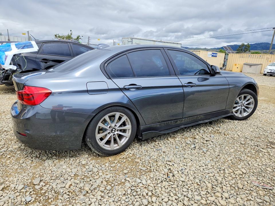 50767176 :رقم المزاد ، WBA8E1G54HNU12848 vin ، 2017 Bmw 320 مزاد بيع