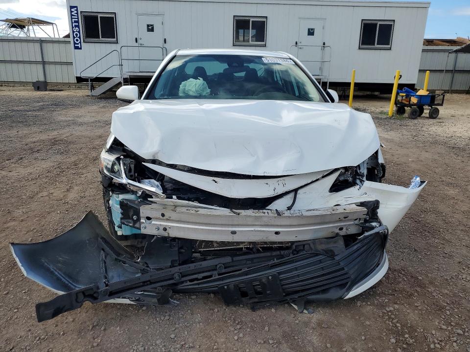 2022 Toyota Camry მანქანა იყიდება აუქციონზე, vin: 4T1C11AK1NU639421, აუქციონის ნომერი: 51031386