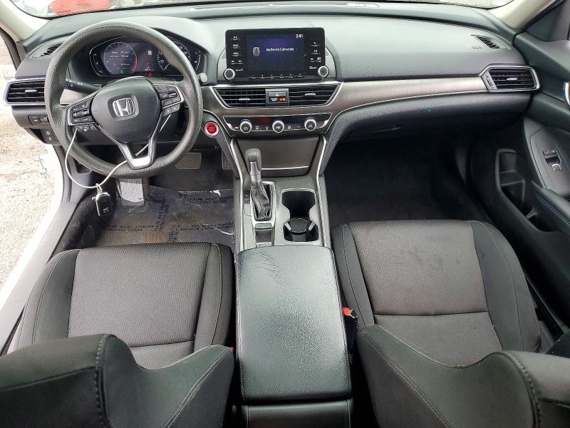 48676816 :رقم المزاد ، 1HGCV1F13JA198073 vin ، 2018 Honda Accord مزاد بيع