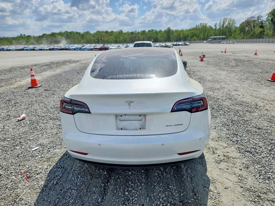 Продажа на аукционе авто 2018 Tesla Model 3, vin: 5YJ3E1EBXJF145581, номер лота: 48283906