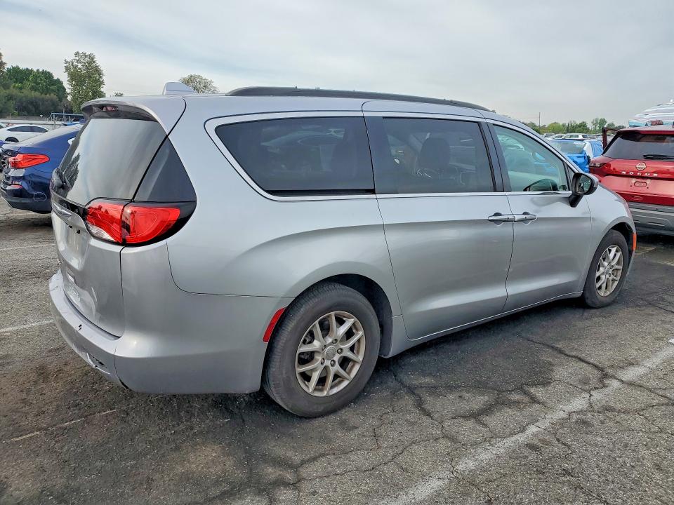 50129546 :رقم المزاد ، 2C4RC1DG6LR148966 vin ، 2020 Chrysler Voyager مزاد بيع
