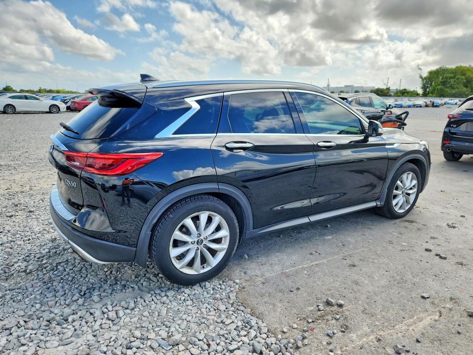 50361766 :رقم المزاد ، 3PCAJ5M16KF106250 vin ، 2019 Infiniti Qx50 مزاد بيع