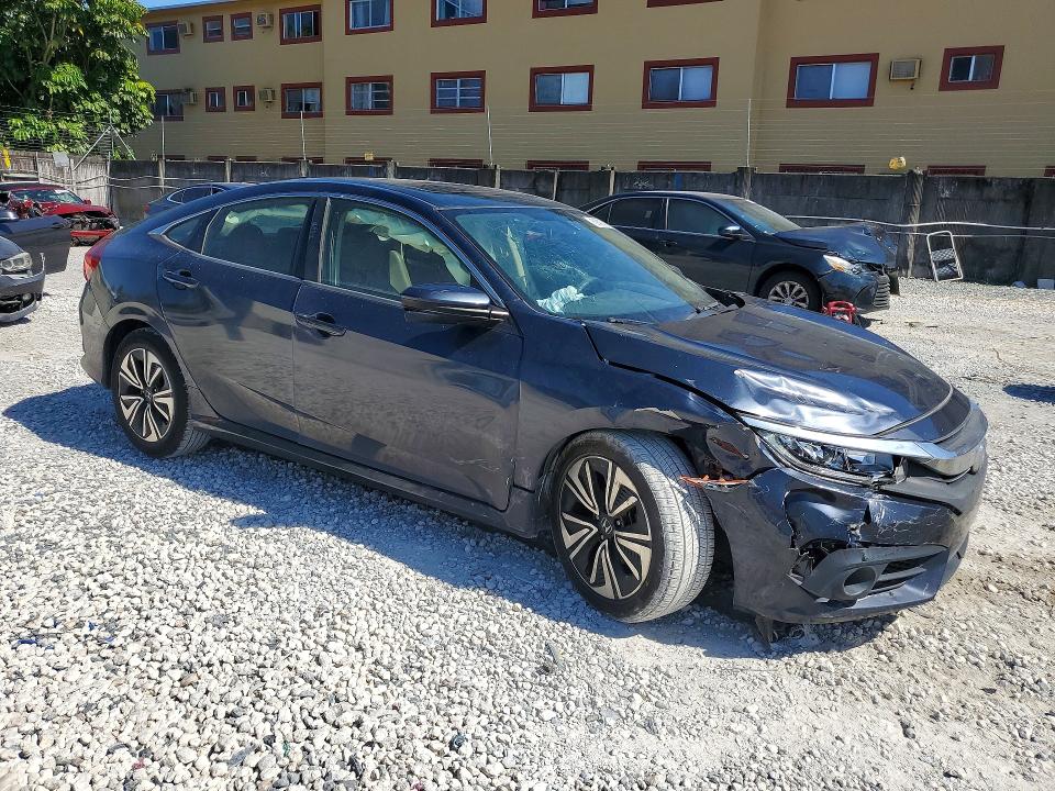2018 Honda Civic მანქანა იყიდება აუქციონზე, vin: JHMFC1F72JX037070, აუქციონის ნომერი: 51414316